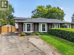27 GRETNA Court Hamilton Ontario, L9C 4V1