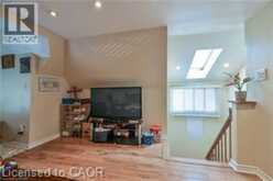 139 BALSAM Avenue S | Hamilton Ontario | Slide Image Seventeen