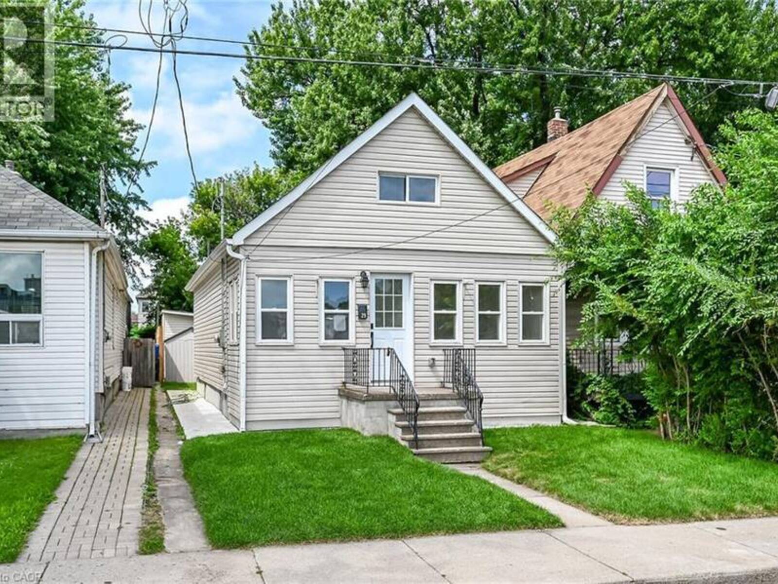 29 MCKINSTRY Street, Hamilton, Ontario L8L 6C2