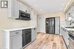82 ST. ANDREWS Drive | Hamilton Ontario | Slide Image Thirteen