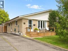 94 MONTEAGLE Crescent Kitchener Ontario, N2N 1N1