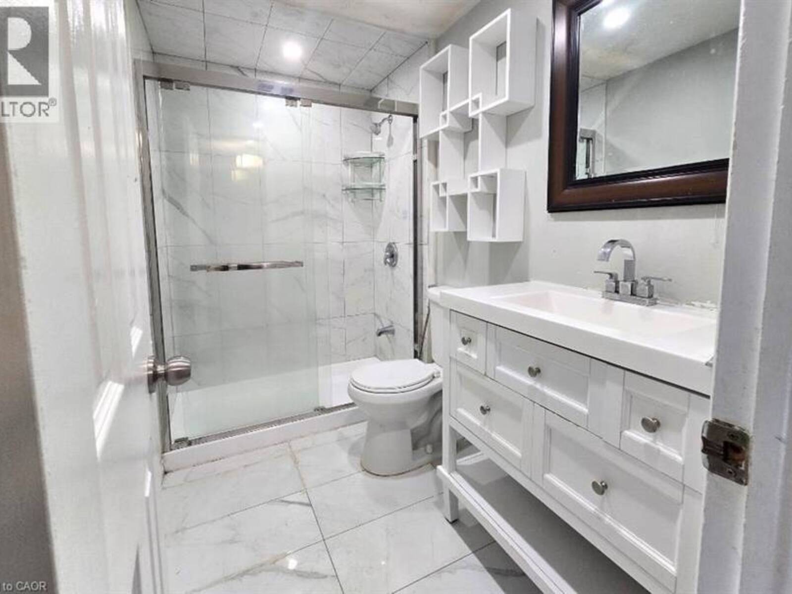 1600 CULVER Drive Unit# 20, London, Ontario N5V 3H5
