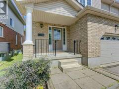 412 TEALBY Crescent Unit# A Waterloo Ontario, N2J 4Y8