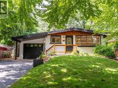 28 HELEN Street Dundas Ontario, L9H 1N3