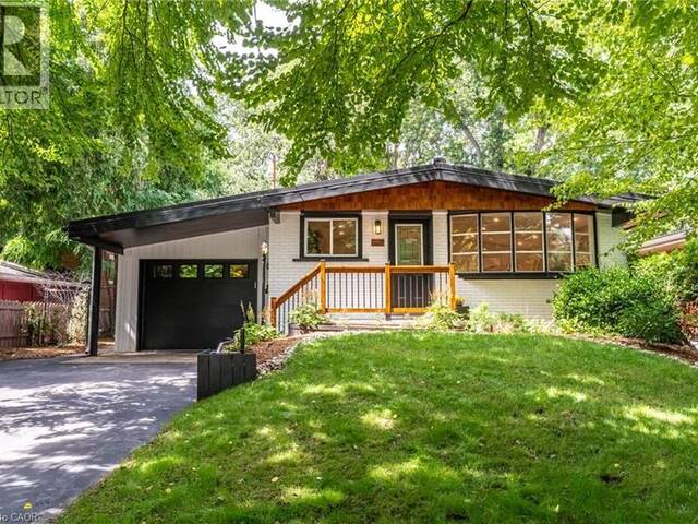 28 HELEN Street Dundas Ontario, L9H 1N3 - 4 Bedrooms Home For Sale