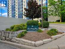 35 GREEN VALLEY Drive Unit# 1511 | Kitchener Ontario | Slide Image Three