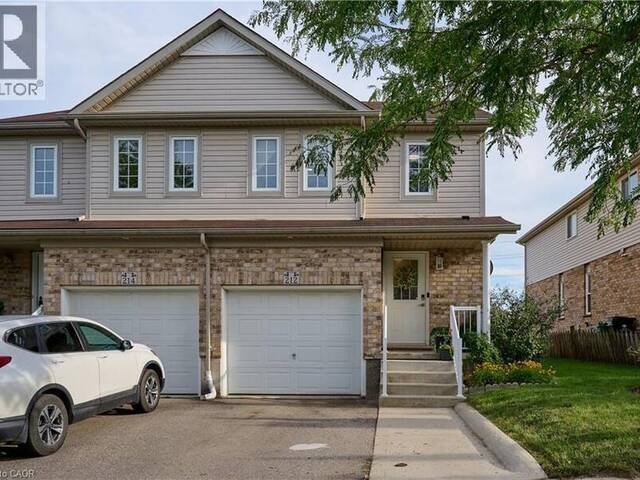 212 RED CLOVER Court Kitchener Ontario, N2E 4J5 - 3 Bedrooms Home For Sale