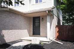 495 MISTY Crescent | Kitchener Ontario | Slide Image Three