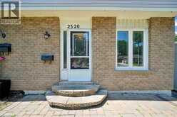 2320 MIDDLESMOOR Crescent | Burlington Ontario | Slide Image Five