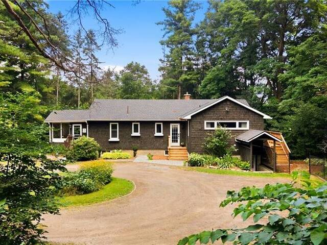 1282 GOVERNORS Road Dundas Ontario, L9H 5E3 - 5 Bedrooms Home For Sale