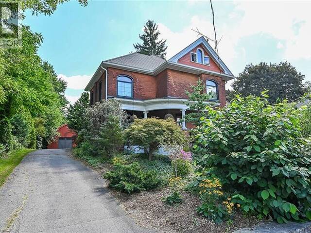 2074 GOVERNORS Road Ancaster Ontario, L0R 1J0 - 3 Bedrooms Home For Sale