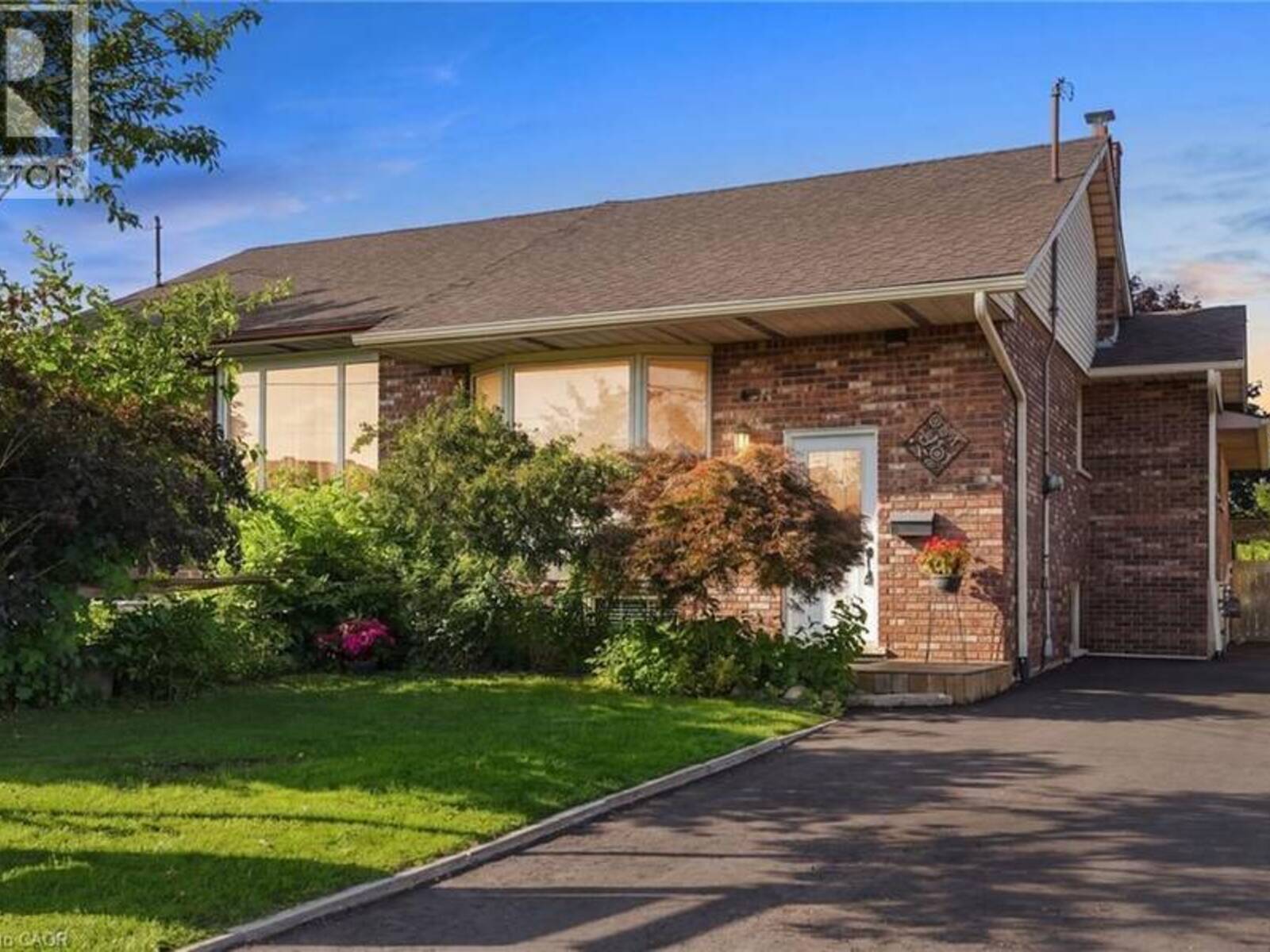 50 ADIS Avenue, Hamilton, Ontario L9C 6V3