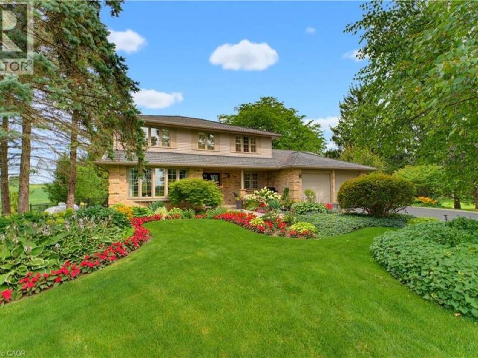 901 SAFARI Road, Hamilton, Ontario L8B 1S4