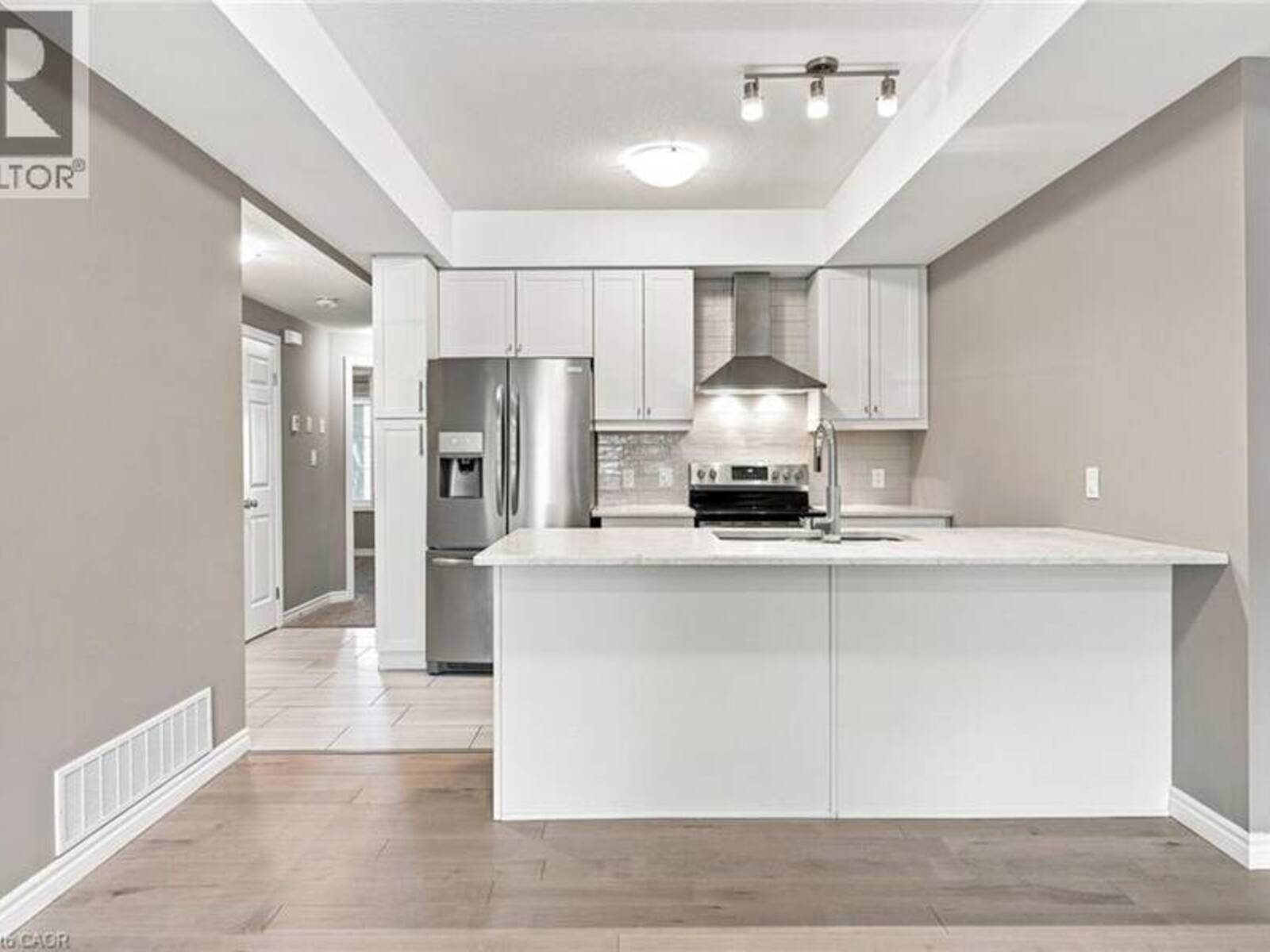 12 WHEAT Lane, Kitchener, Ontario N2R 0R6