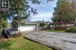 2010 HANSLER Street | Pelham Ontario | Slide Image Ten