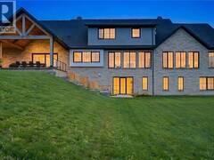742 COUNTRY SQUIRE Road Kitchener Ontario, N2J 4G8