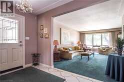 14 WOODSIDE Drive | Hamilton Ontario | Slide Image Eight