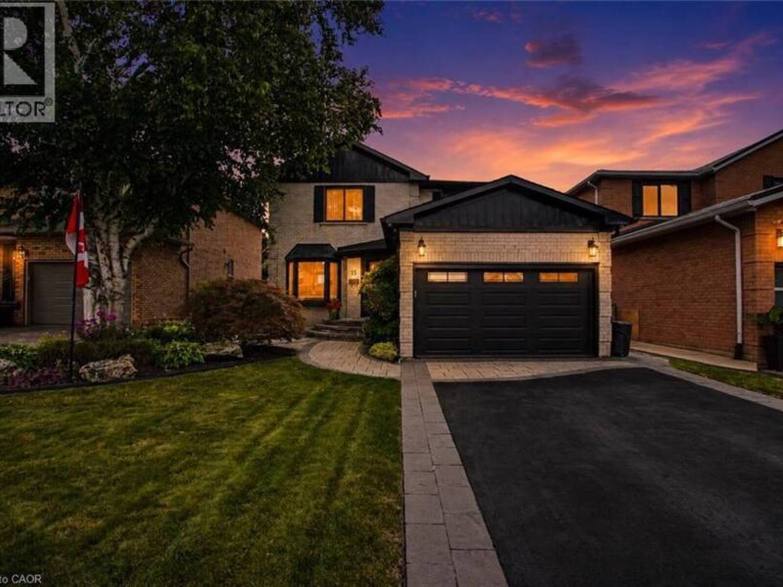 15 FRANCESCA Court, Hamilton, Ontario L9C 7J6