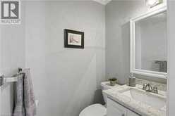 15 FRANCESCA Court | Hamilton Ontario | Slide Image Nine