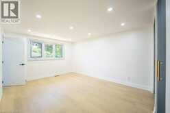 21 HALLIWELL Drive | Kitchener Ontario | Slide Image Ten
