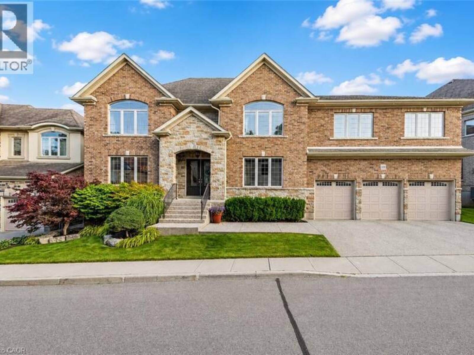 258 EDGEWATER Crescent Unit# 3, Kitchener, Ontario N2A 4M2