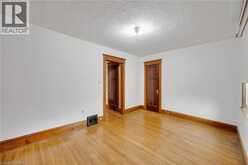 204 ROSSLYN Avenue S | Hamilton Ontario | Slide Image Twenty-three