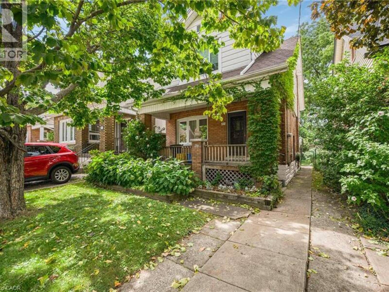 204 ROSSLYN Avenue S, Hamilton, Ontario L8M 3J5