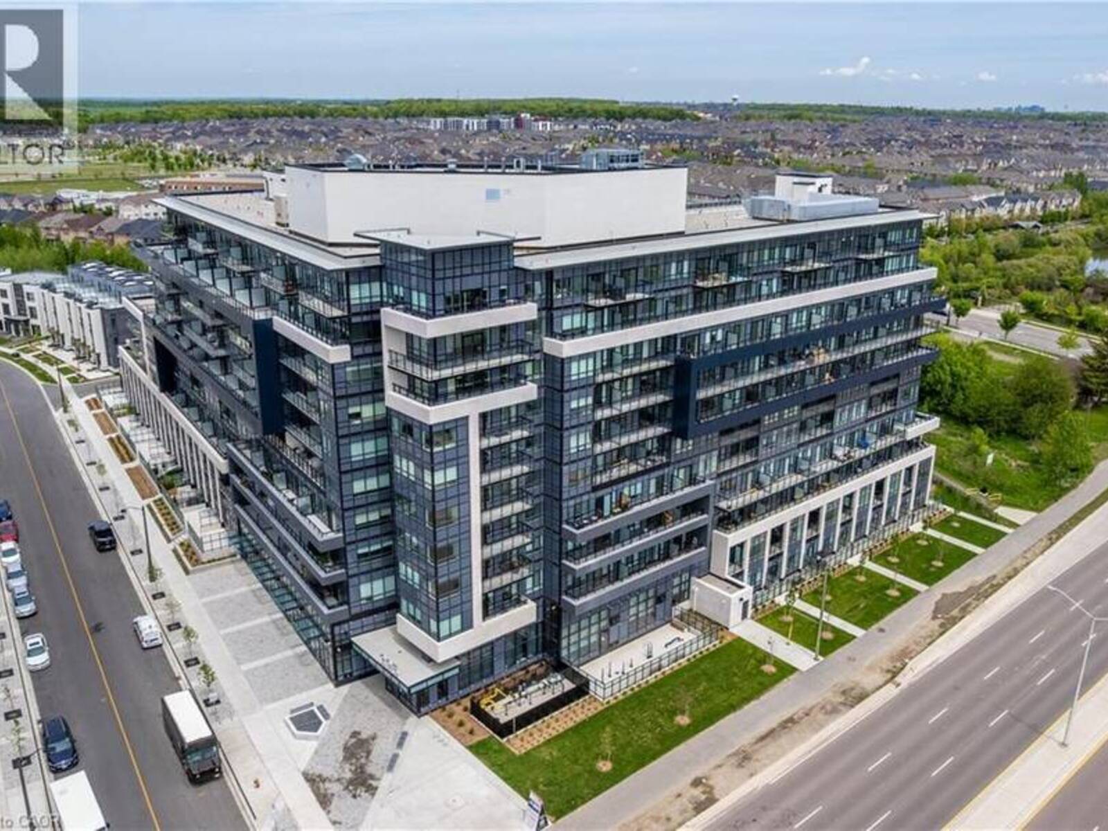 395 DUNDAS Street W Unit# 801, Oakville, Ontario L6M 5R8