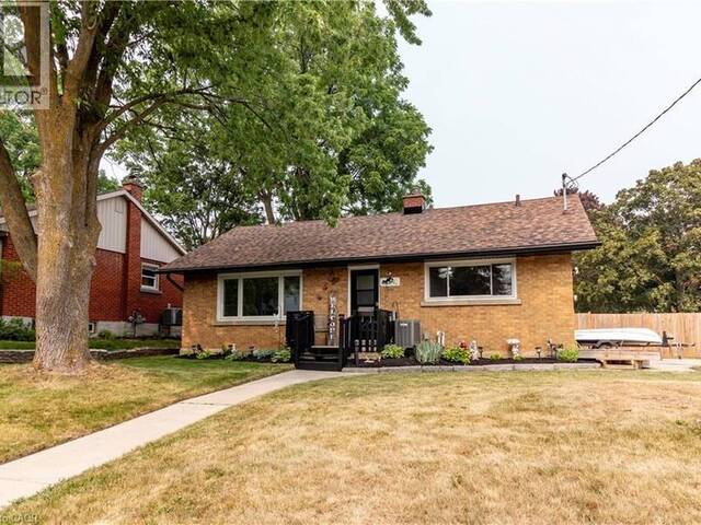 124 DOVER Street Waterloo Ontario, N2J 1Z6 - 3 Bedrooms Home For Sale