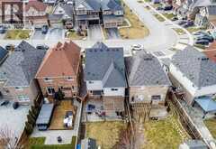 47 HAWKE Crescent | New Tecumseth Ontario | Slide Image Forty