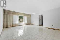 15 DUNCAIRN Court | Hamilton Ontario | Slide Image Eight