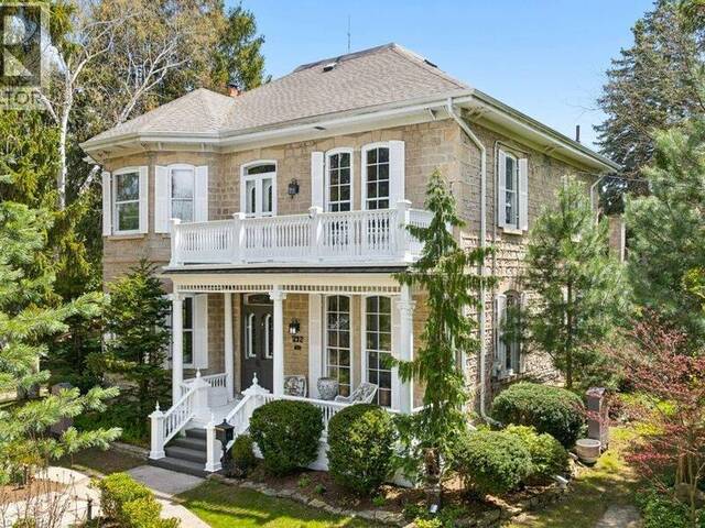 212 QUEEN ST E Street Cambridge Ontario, N3C 2B4 - 4 Bedrooms Home For Sale