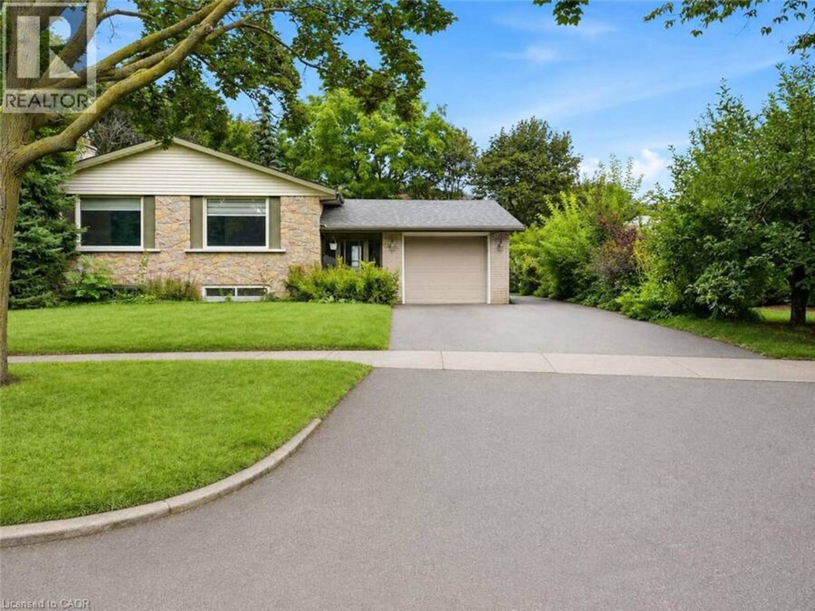 58 TUPPER Crescent, Kitchener, Ontario N2B 2X9