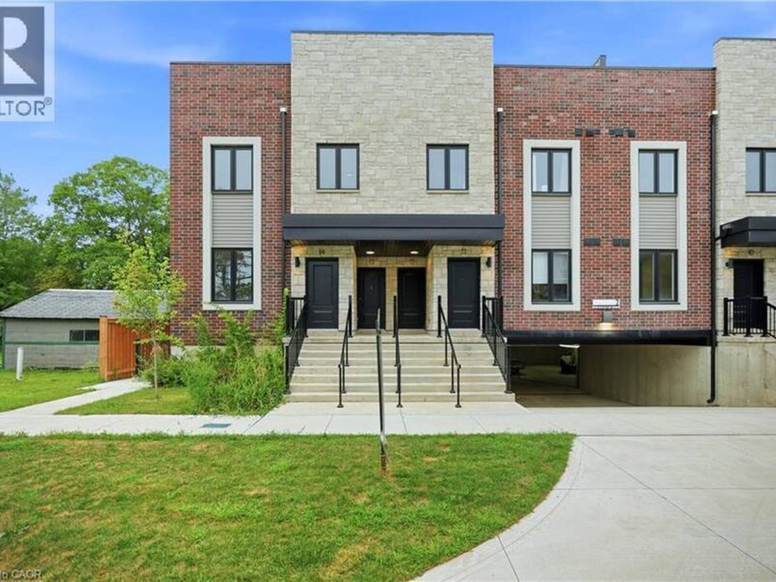 2 SLESSOR Boulevard Unit# 12, Grimsby, Ontario L3M 5J4