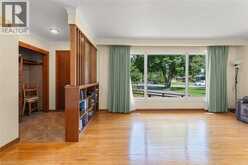 186A LAKESHORE Road | St. Catharines Ontario | Slide Image Eleven