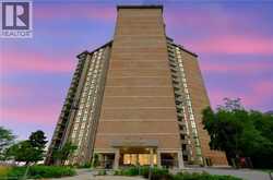 5250 LAKESHORE Road Unit# 1901 | Burlington Ontario | Slide Image Three
