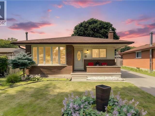 144 HOLBORN Drive Kitchener Ontario, M2A 2E5 - 3 Bedrooms Home For Sale
