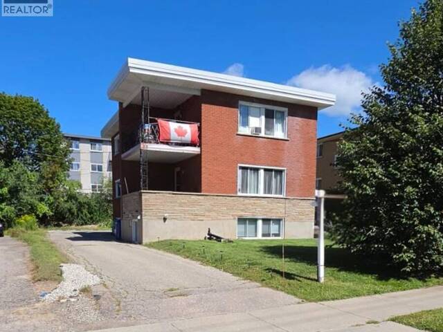 18 HIGH Street Waterloo Ontario, N2L 3X6 - Multi-family Home For Sale