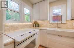 4 DUNBAR Road N | Waterloo Ontario | Slide Image Sixteen
