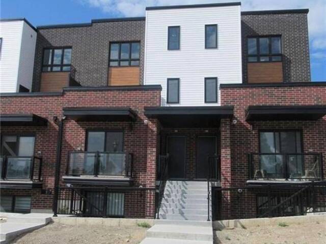 243 CHAPEL HILL Drive Kitchener Ontario, N2R 1N3 - 2 Bedrooms Condo For Sale