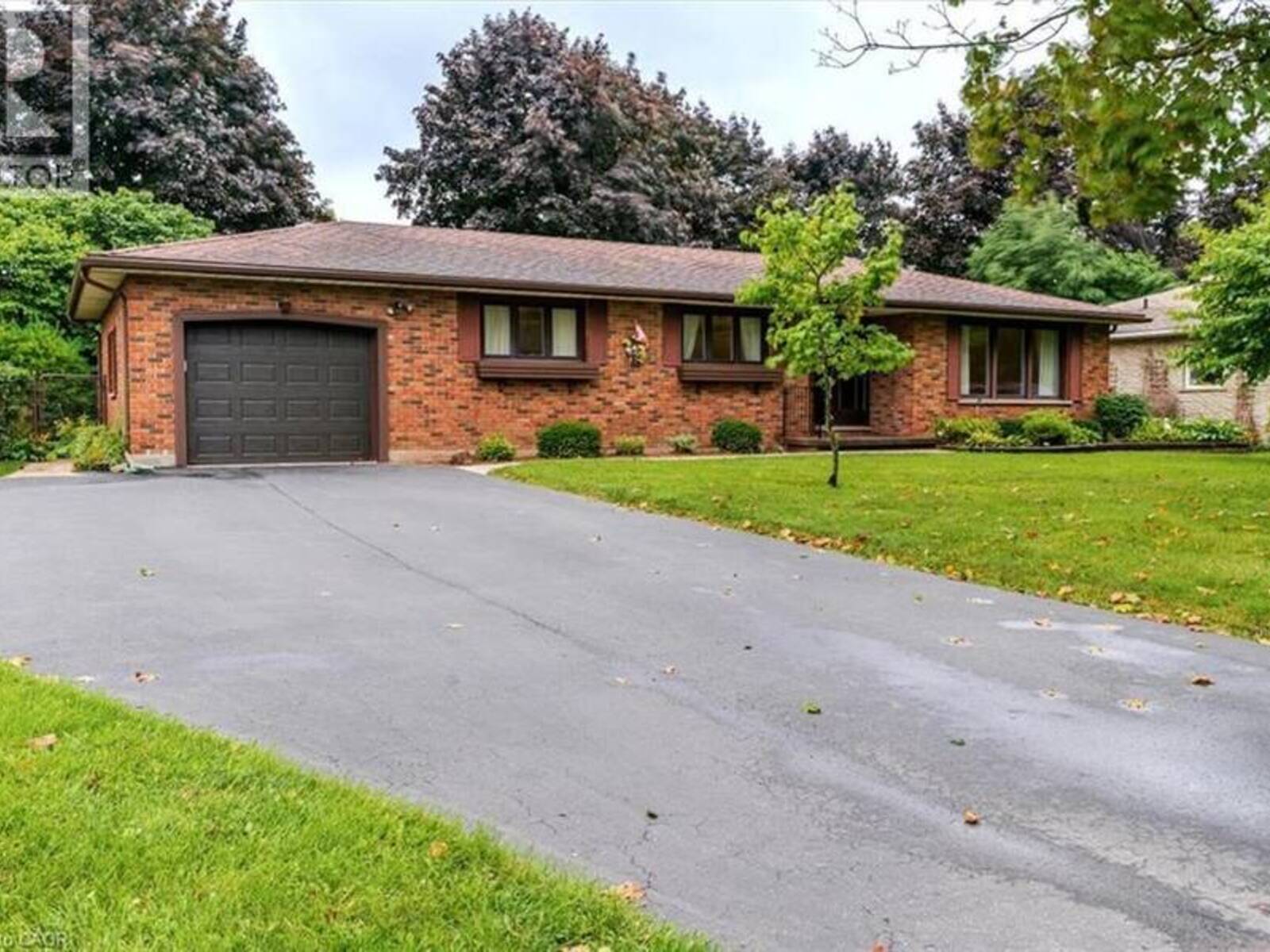 99 BERKLEY Crescent, Simcoe, Ontario N3Y 4N1