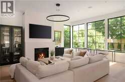 203 WEYBOURNE Road | Oakville Ontario | Slide Image Sixteen