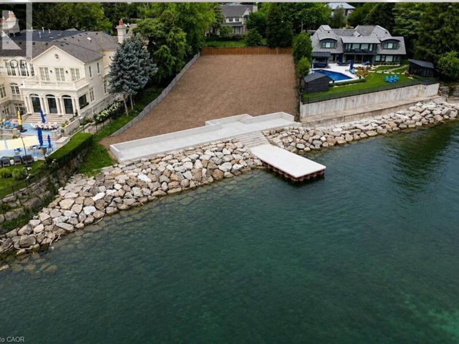 1044 ARGYLE Drive, Oakville, Ontario L6J 1A7