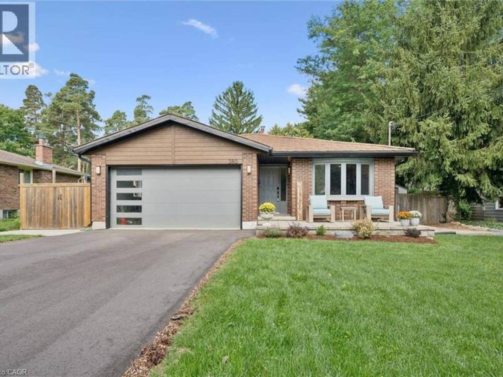 380 LEXINGTON Road, Waterloo, Ontario N2K 2K2