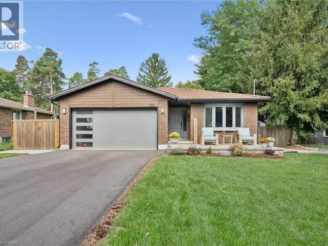 380 LEXINGTON Road Waterloo Ontario, N2K 2K2 - 4 Bedrooms Home For Sale
