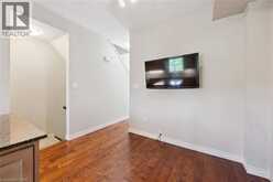 4 CHELTENHAM Mews | Kitchener Ontario | Slide Image Seven