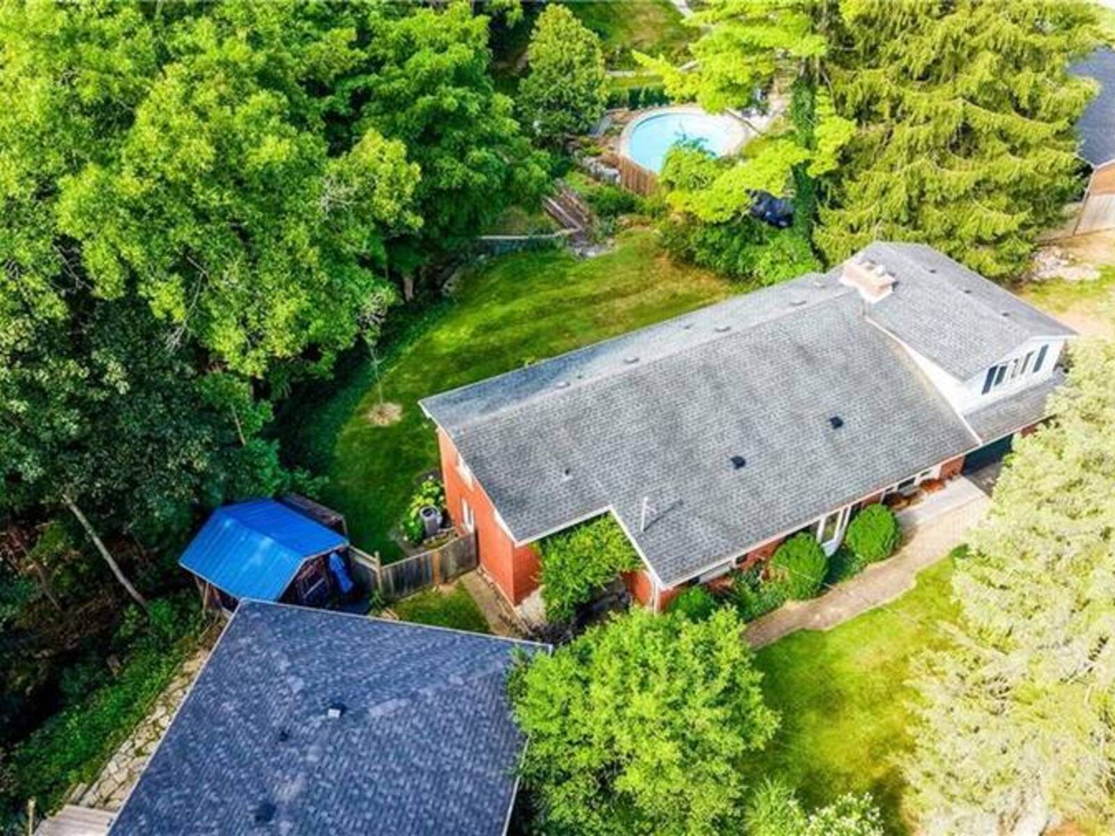 4 MAYFAIR Court, Dundas, Ontario L9H 3P2