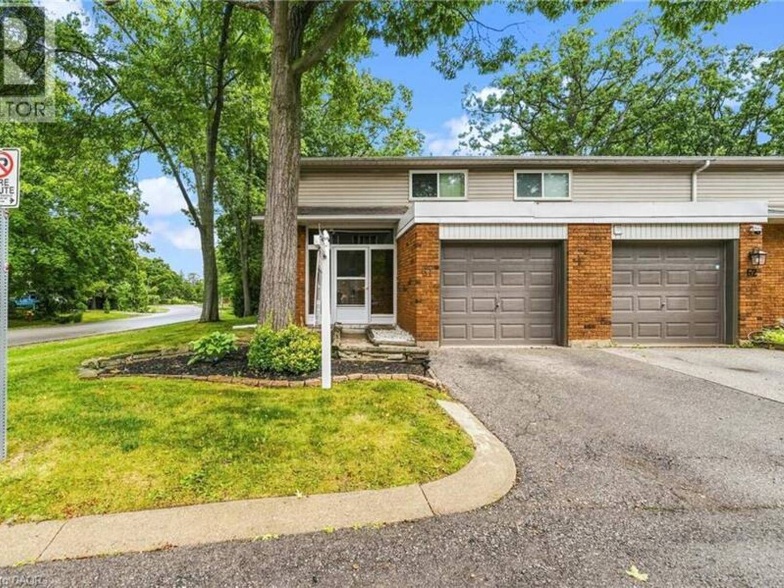 1270 GAINSBOROUGH Drive Unit# 61, Oakville, Ontario L6H 2L2