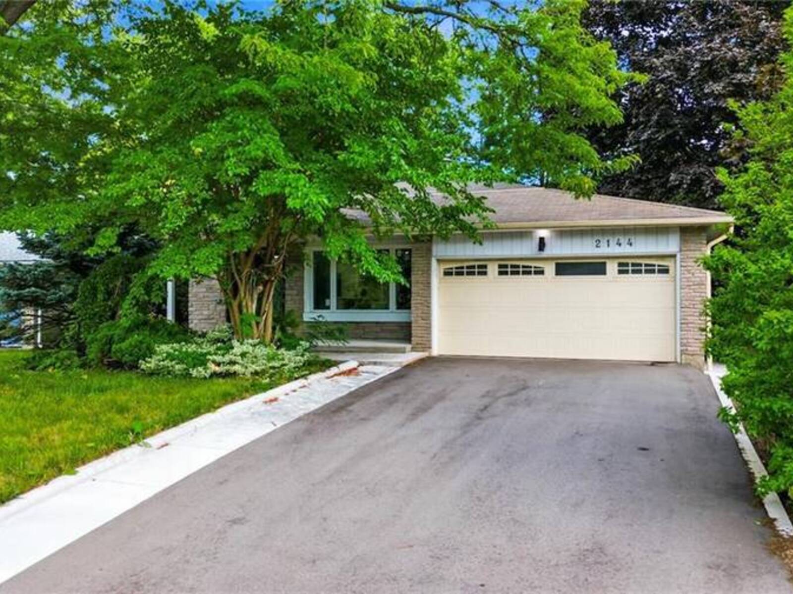 2144 REBECCA Street, Oakville, Ontario L6L 2A5