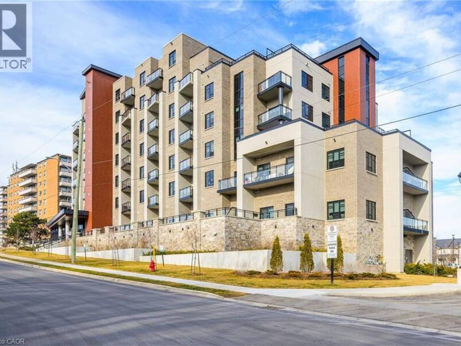 30 S HAMILTON Street S Unit# 313, Waterdown, Ontario L8B 1V8